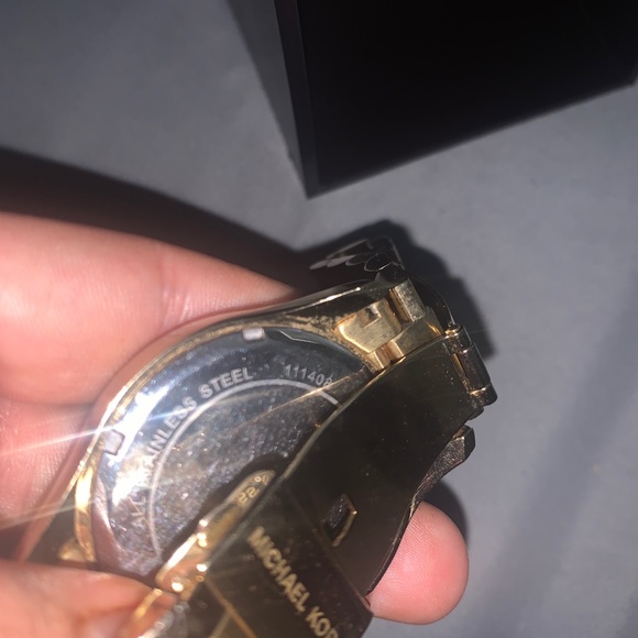 Michael Kors Watch - Picture 6 of 7